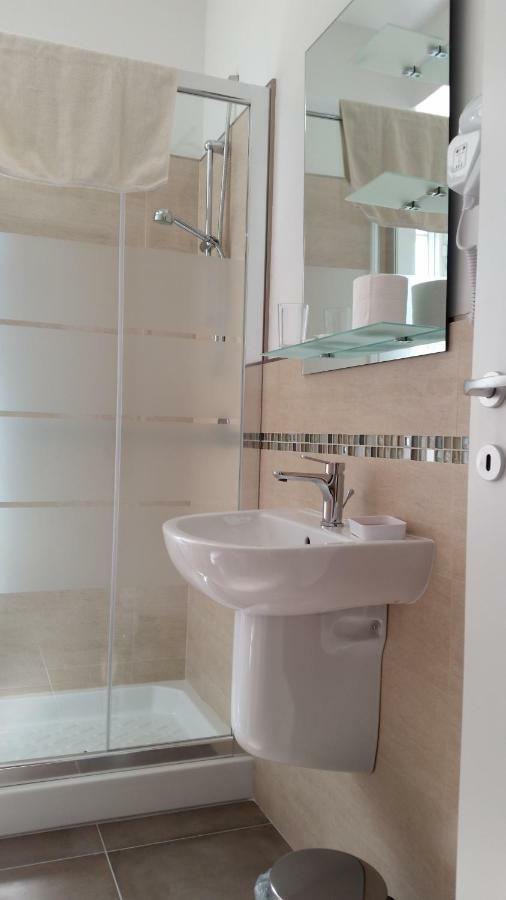 La Libra Rooms Каляри Екстериор снимка